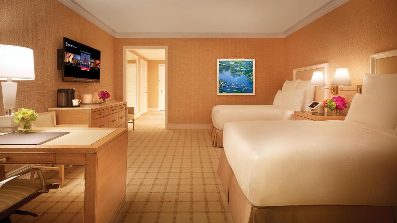 Encore Boston Harbor Everett Exterior foto A guest room at Wynn