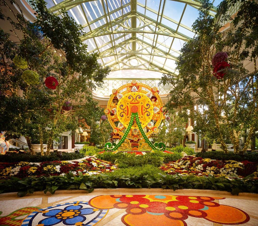 Encore Boston Harbor Everett Exterior foto The "Garden of the World"