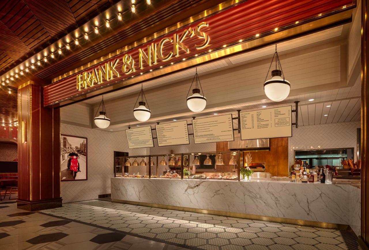 Encore Boston Harbor Everett Exterior foto Frank & Nick's