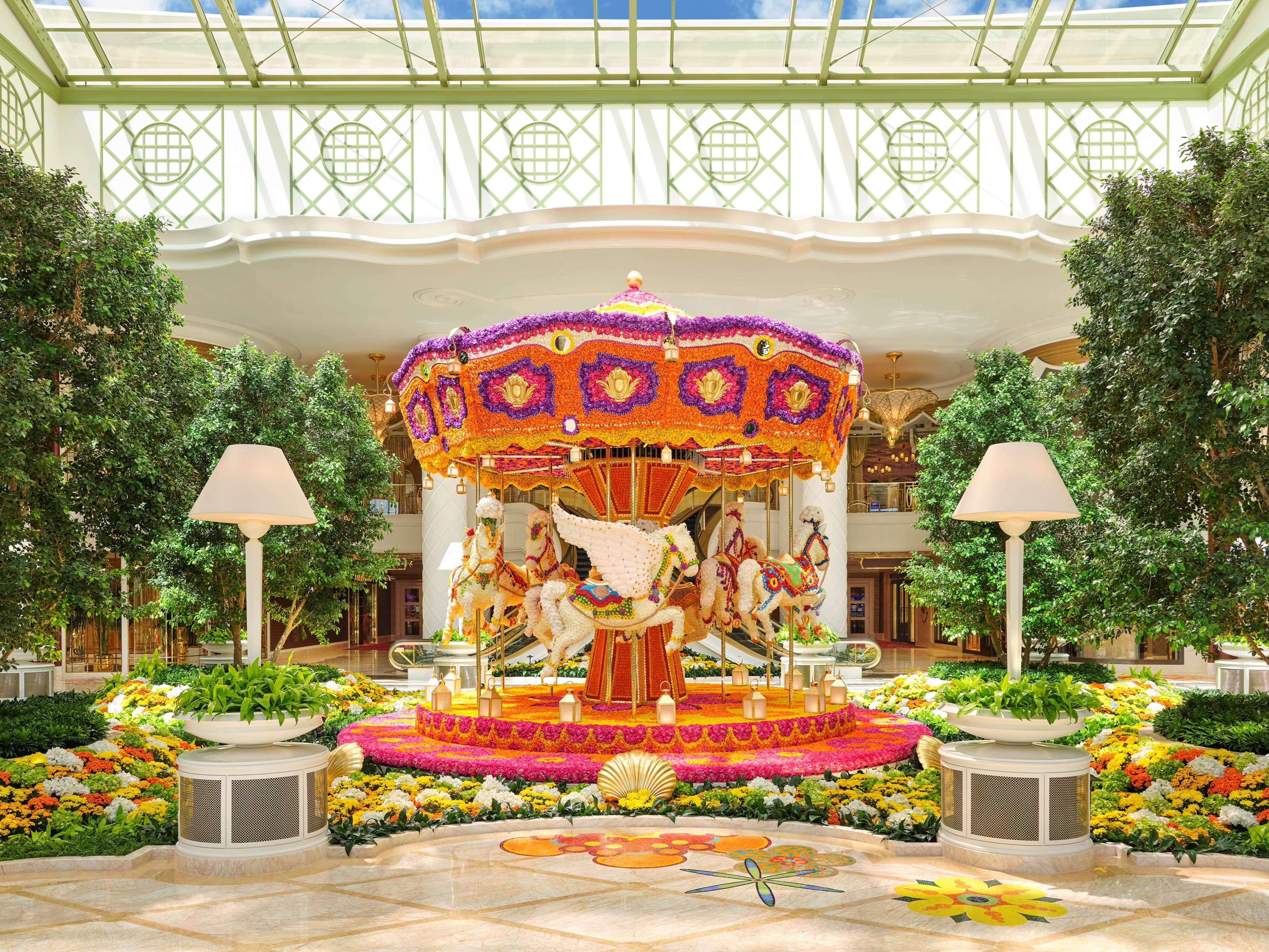 Encore Boston Harbor Everett Exterior foto The Carousel at Wynn